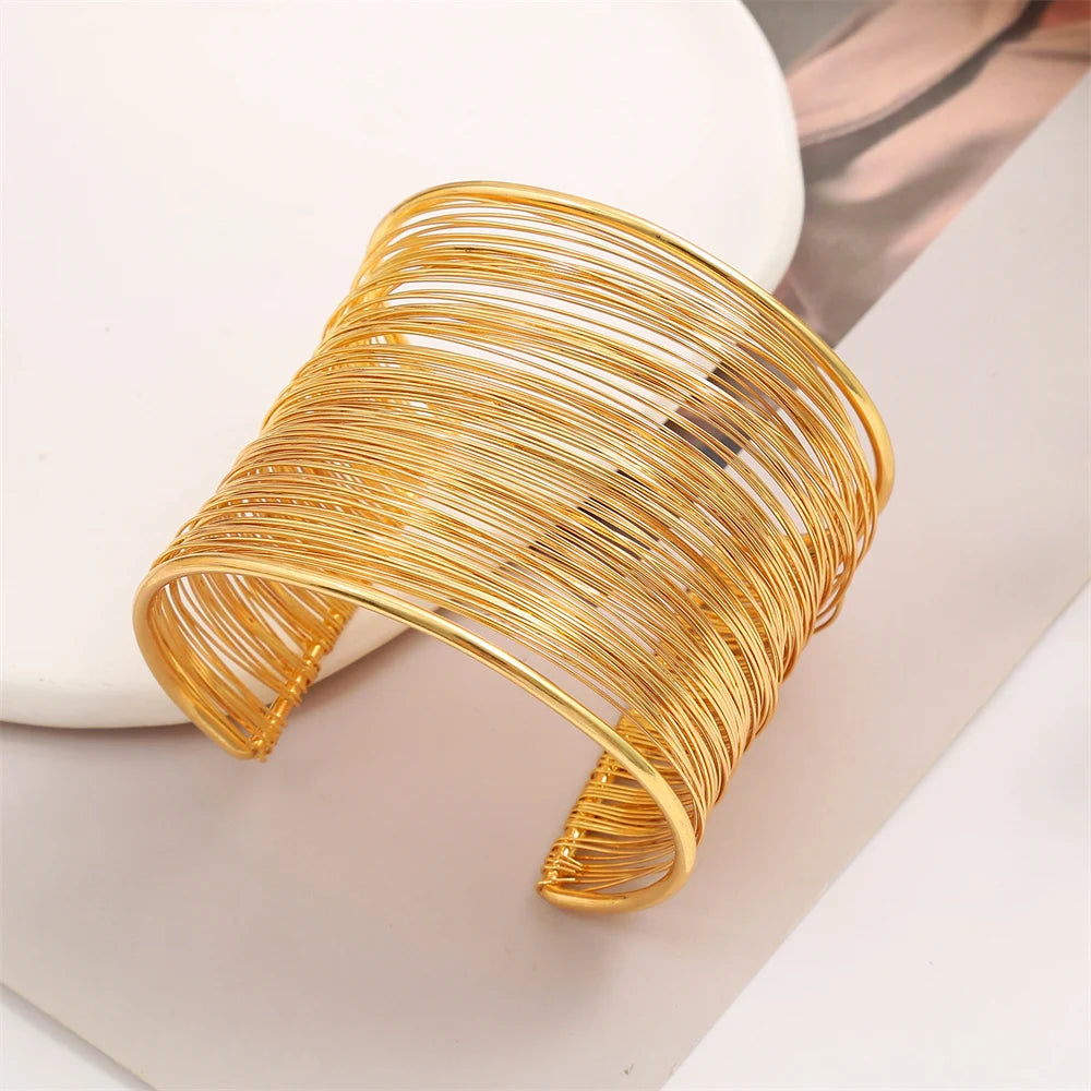 Pulsera de alambre de oro