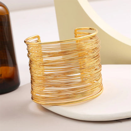 Pulsera de alambre de oro