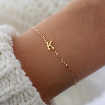 Pulsera con letra serena