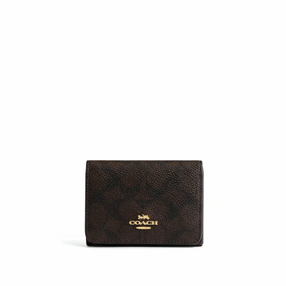 Das Signature Kartenetui – Walnuss/Hellbraun