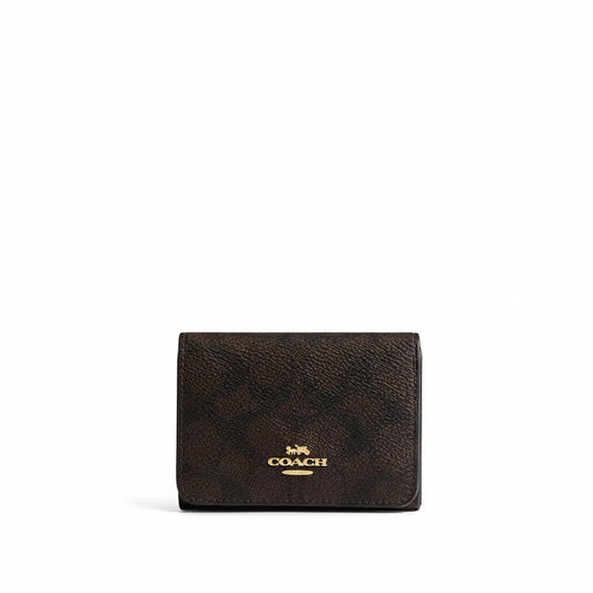 Das Signature Kartenetui – Walnuss/Hellbraun